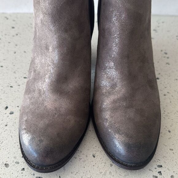 Sofft Pewter Metallic Suede Leather Ankle Boots Block Heel Women’s Size 7.5M EUC - Picture 11 of 12